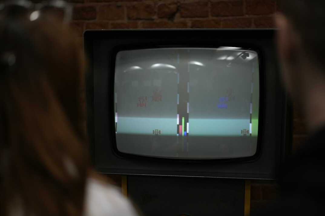 children watching old tv